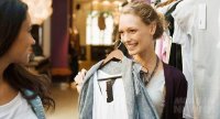 5 mẹo hữu ích giúp bạn tiết kiệm tiền khi mua sắm quần áo ngày Tết