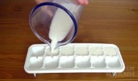 Đông đá 1 gói sữa tươi rồi chà lên mặt theo cách này, da đen bẩm sinh cũng bật tone rõ rệt lại căng mịn như em bé