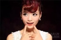 Phụ nữ khắc phu nhất định có 1 trong 6 điểm tướng mạo này.