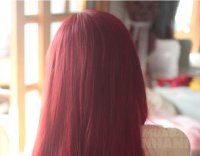 Thêm vài giọt nước cốt chanh vào nước ép củ dền rồi bôi lên tóc, bạn sẽ chẳng cần ra tiệm mà vẫn có màu nâu ánh đỏ đẹp chuẩn salon