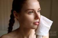7 Sai lầm dưỡng trắng khiến da bạn đã mụn lại thêm...đen