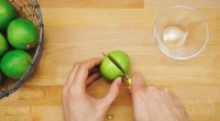 Bổ đôi quả chanh rồi chà lên bụng, mỡ bụng giảm ầm ầm, vóc dáng thon gọn chỉ sau 1 tuần
