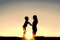 Con ơi, mẹ không muốn trói buộc con bằng 2 chữ hiếu thuận