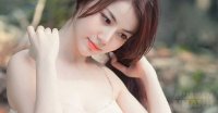 Cắt 3 viên vitamin E và 5 viên B1 trộn với nhau rồi thoa lên da, toàn thân trắng bóc như em bé không cần bôi kem