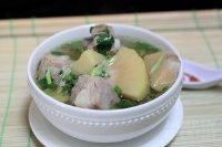 Công thức nấu canh sườn non với sa-kê thơm ngon bổ dưỡng cho ngày hè