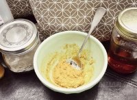 Học theo Ngọc Trinh mua bột mì về dưỡng da, hàng loạt cô gái nhận kết quả gây sốc