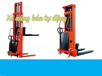 Xe nâng điện bán tự động 1.5 tấn có những đặc điểm gì nổi bật?