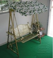 Mẫu xích đu sắt nghệ thuật đẹp cho sân vườn