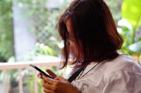 8 thói quen buổi sáng gây hại cho sức khỏe bạn nên bỏ ngay