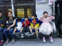 10 bí quyết giúp con trẻ tự tin hơn