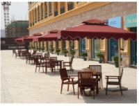 Sự tiện lợi đến bất ngờ của dù vuông lệch tâm