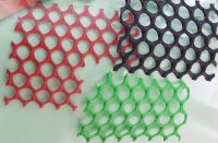 Tiêu chuẩn kỹ thuật và một số lưu ý khi tìm mua lưới nhựa cứng mắt cáo uốn dẻo