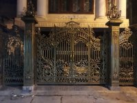 Những lưu ý khi chọn mua cổng nhôm đúc hợp kim