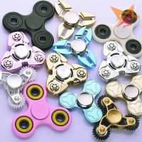 Cách chơi con quay fidget spinner cho người mới nhập môn
