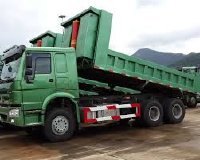 Nên mua xe tải ben Howo 3 chân hay 4 chân