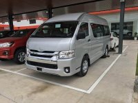 Giá xe Toyota Hiace 16 chỗ mới nhất