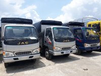 Giá xe tải 2t4 - giá xe tải JAC thùng bạt mới nhất