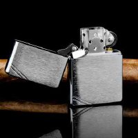 Chia sẻ kinh nghiệm phân biệt zippo thật và giả cho người mới chơi