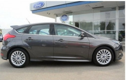 So sánh sự khác nhau của Ford Focus phiên bản sedan và Ford Focus phiên bản hatchback