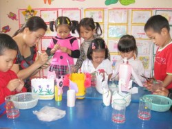 Hướng dẫn bé tự làm đồ chơi