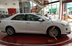 Giá xe Toyota Camry