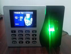 Ronald Jack W200 dòng máy chấm công giá rẻ chất lượng tốt được tin dùng hiện nay
