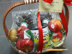 Đặt giỏ trái cây TPHCM - Quà tặng vợ kỷ niệm 1 năm ngày cưới