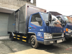 Giá xe tải 2.5 tấn Hyundai IZ49 thùng kín