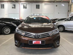 Thông tin xe Toyota Altis 1.8 số sàn 2014