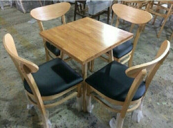 4 lưu ý khi chọn mua bàn ghế gỗ cho quán cafe