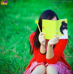 7 lý do khiến bạn nên yêu một cô gái thích đọc truyện ngôn tình