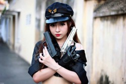 Việt Hương cosplay nhân vật sĩ quan Caitlyn