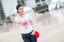 Ngắm Girl Xinh Trong Trang Phục Quần Jean Áo Thun