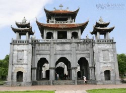 Nhà thờ đá Phát Diệm – Ninh Bình