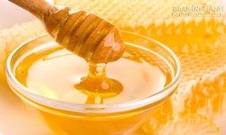 Mẹo trị mụn bằng mật ong