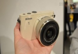 Tìm hiểu máy ảnh cao cấp dòng mirrorless của Nikon
