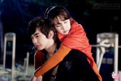 Người đàn ông trong bóng đêm cuộc đời