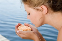 Nhắm mắt lại mà yêu