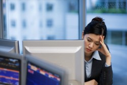 Tan vỡ cuộc hôn nhân 8 năm vì một cô gái vừa xấu vừa trơ tráo