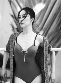 [ Người đẹp ] LINH NGA KHOE DÁNG GỢI CẢM VÀ CUỐN HÚT