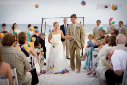 Ý tưởng độc đáo cho lễ cưới ngoài bãi biển