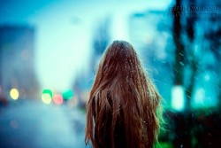 Em cần một bờ vai để em tựa! Chắc chắn không là anh…