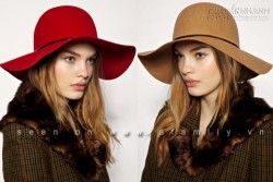 Thời trang tóc hoang dại với mũ rộng vành ngày nắng