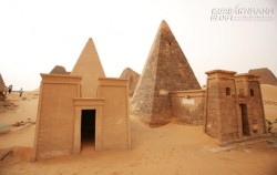 Độc đáo quần thể kim tự tháp bị lãng quên ở Sudan
