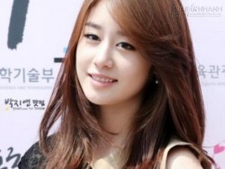 Gợi ý kiểu tóc mái đẹp cho cô nàng trán dô