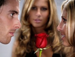 Đánh ghen thông minh đến sởn da gà của vợ đẹp