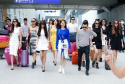 Nhiều người mẫu của Khắc Tiệp đến tháng tiền nhà còn phải đi xoay