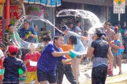 Lễ Hội Té Nước Thái Lan Songkran