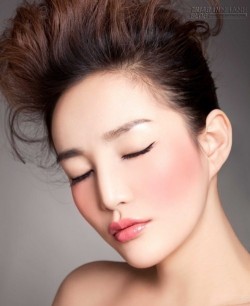 5 mẹo hay trang điểm mà các cô gái nên biết