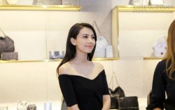 Cao Viên Viên đẹp hoàn hảo, khoe vai trần gợi cảm trong sự kiện